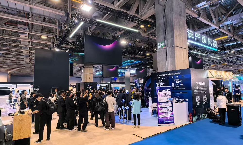 AIE-Bicom Optics 3-.jpg